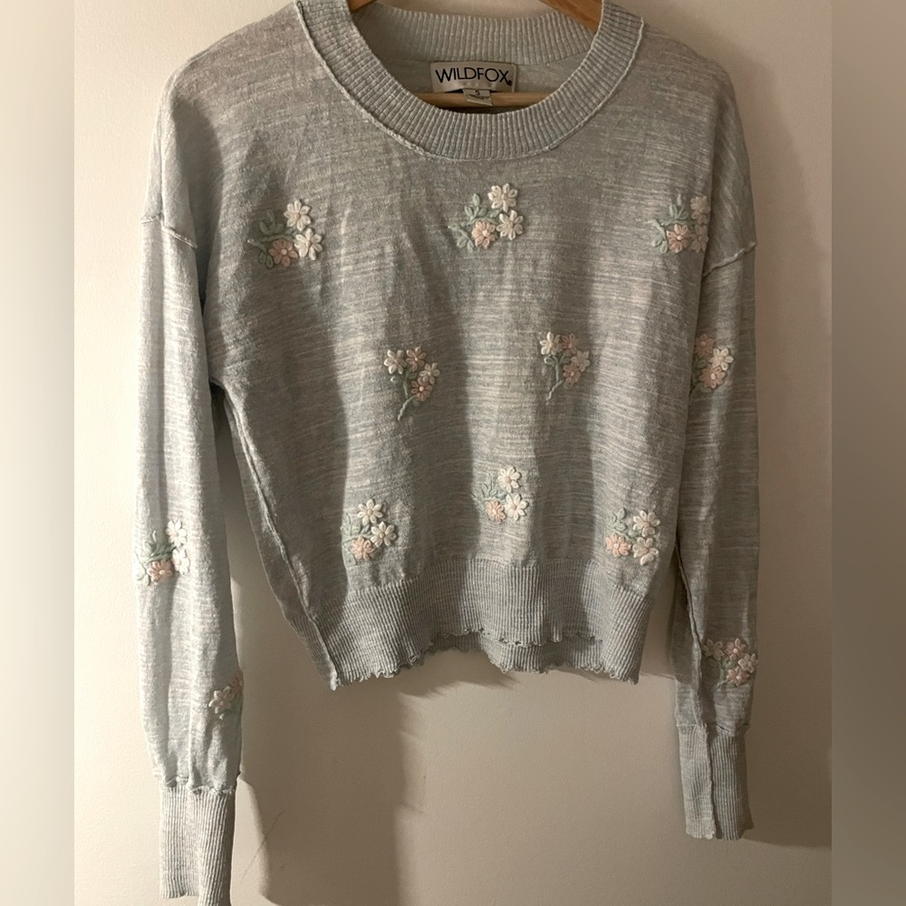 Sweater - distressed - floral